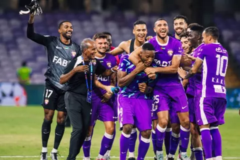 بمشاركة رامي ربيعة.. العين يكتسح خورفكان في  الدوري  الإماراتي